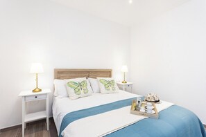 1 habitación, tabla de planchar con plancha, wifi y ropa de cama 