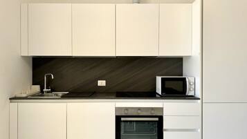 Microwave, dishwasher
