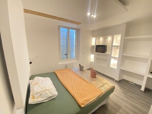 1 bedroom, WiFi, bed sheets - Grande Maison Spacieuse et Élégante Avec 3 Salons (Beauvais)