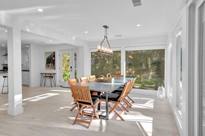 Dining - 8 Juniper @ Forest Beach | Pool & Spa | 2nd Row | 1-Min to Beach (Hilton Head Island)