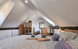 1 bedroom, travel crib, free WiFi, bed sheets
