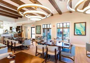 Dining -  Luxe Solara Retreat- Pool+ BBQ + Lazy River+ 8mi Disney + Resort Access (Kissimmee)