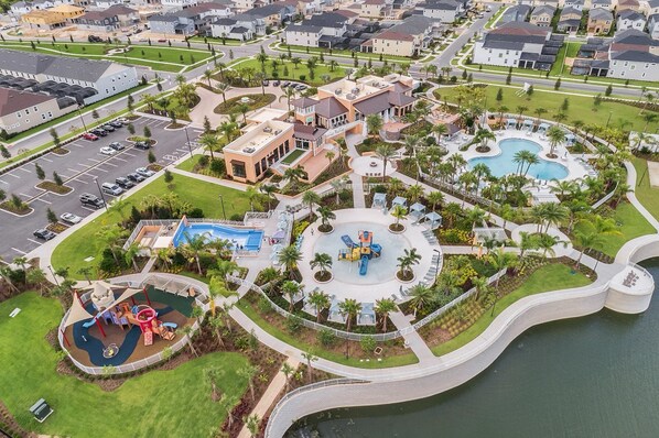 Outdoor pool -  Luxe Solara Retreat- Pool+ BBQ + Lazy River+ 8mi Disney + Resort Access (Kissimmee)