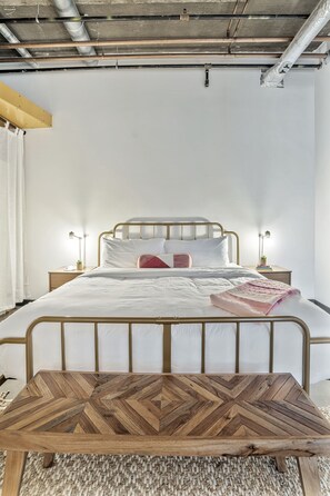 1 chambre, bureau, fer et planche à repasser, Wi-Fi gratuit