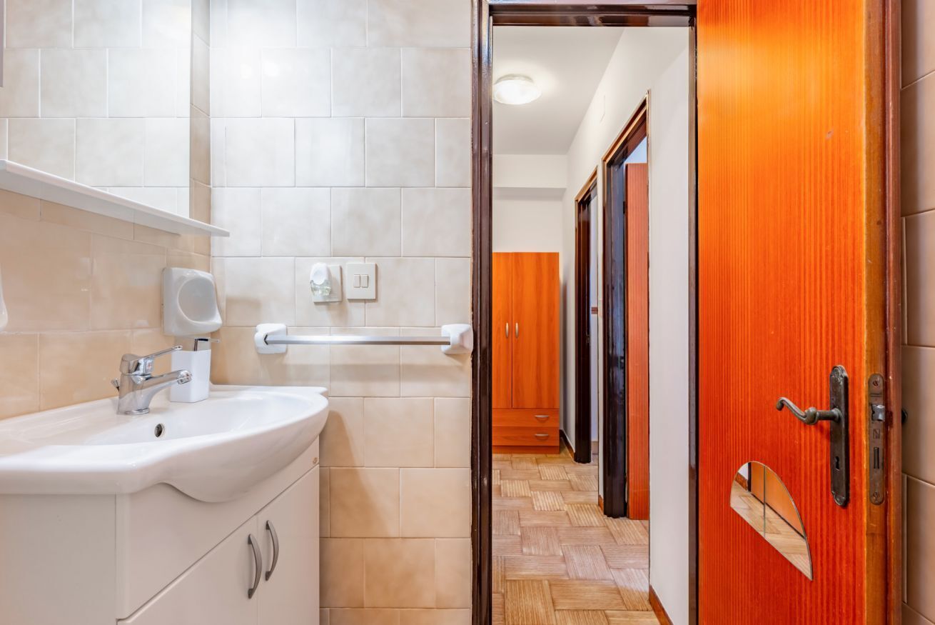 Doccia, asciugacapelli, bidet, asciugamani