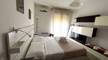 1 Schlafzimmer, Bügeleisen/Bügelbrett, WLAN, Bettwäsche