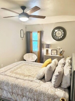 2 bedrooms, free WiFi, bed sheets