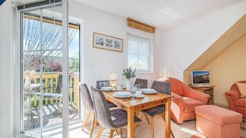 TV, DVD player, stereo