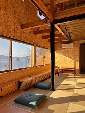 2 slaapkamers, een bureau, een laptopwerkplek, gratis wifi