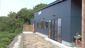 Modern Japanese house, Non Smoking, Ocean View (A, Pet not allowed) | 2 bedrooms, desk, laptop workspace, free WiFi