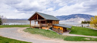 Southfork Sky-Pet Friendly, Unobstructed Mountain and Lake Views