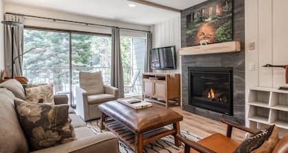Fully Renovated! St Anton #17 Ski in Ski Out 1 Bedroom 1 Bathroom Condo! Sleeps up to 4!