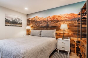 1 bedroom, free WiFi, bed sheets - Fully Renovated! St Anton #17 Ski in Ski Out 1 Bedroom 1 Bathroom Condo! Sleeps up to 4! (Mammoth Lakes)