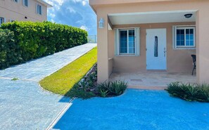 Exterior detail - Escape to Serenity: Charming One Bedroom Villa with Private Beach Access! (Cockburn Town)