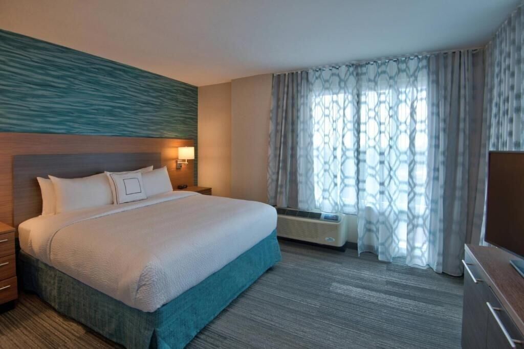 One Bedroom Suite Near Grapeland Water Park MIA