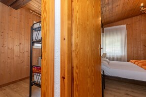 2 makuuhuonetta, vuodevaatteet