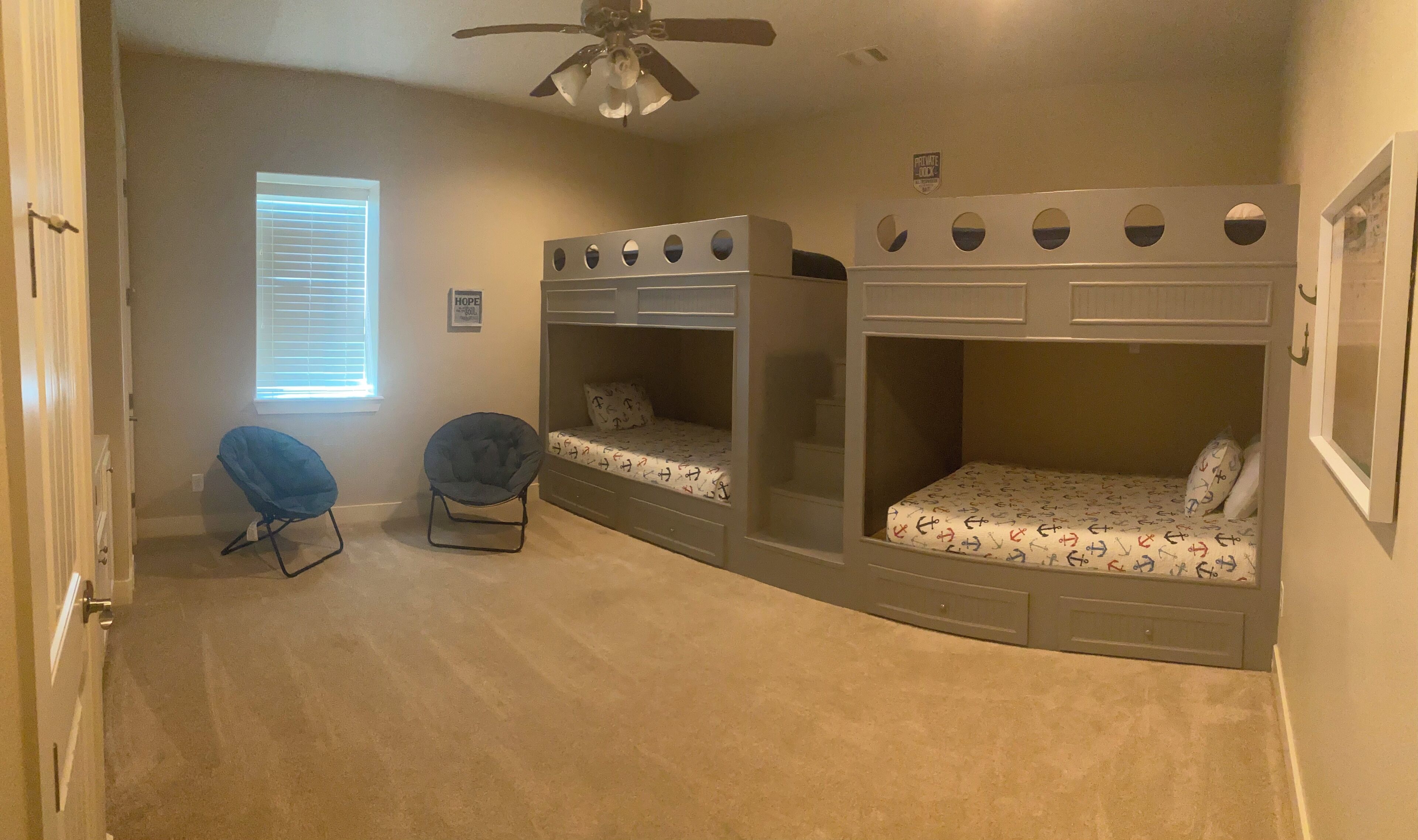 4 makuuhuonetta, vauvan matkasänky, Wi-Fi, vuodevaatteet