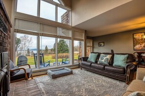 Smart TV, fireplace, video games, table football