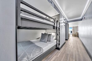 1 室のベッドルーム、デスク、アイロン / アイロン台、WiFi