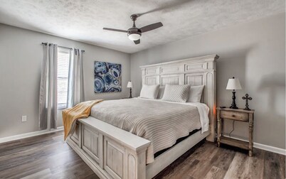 Remodeled N. Jackson Home w/ Shuffleboard, sleeps 6