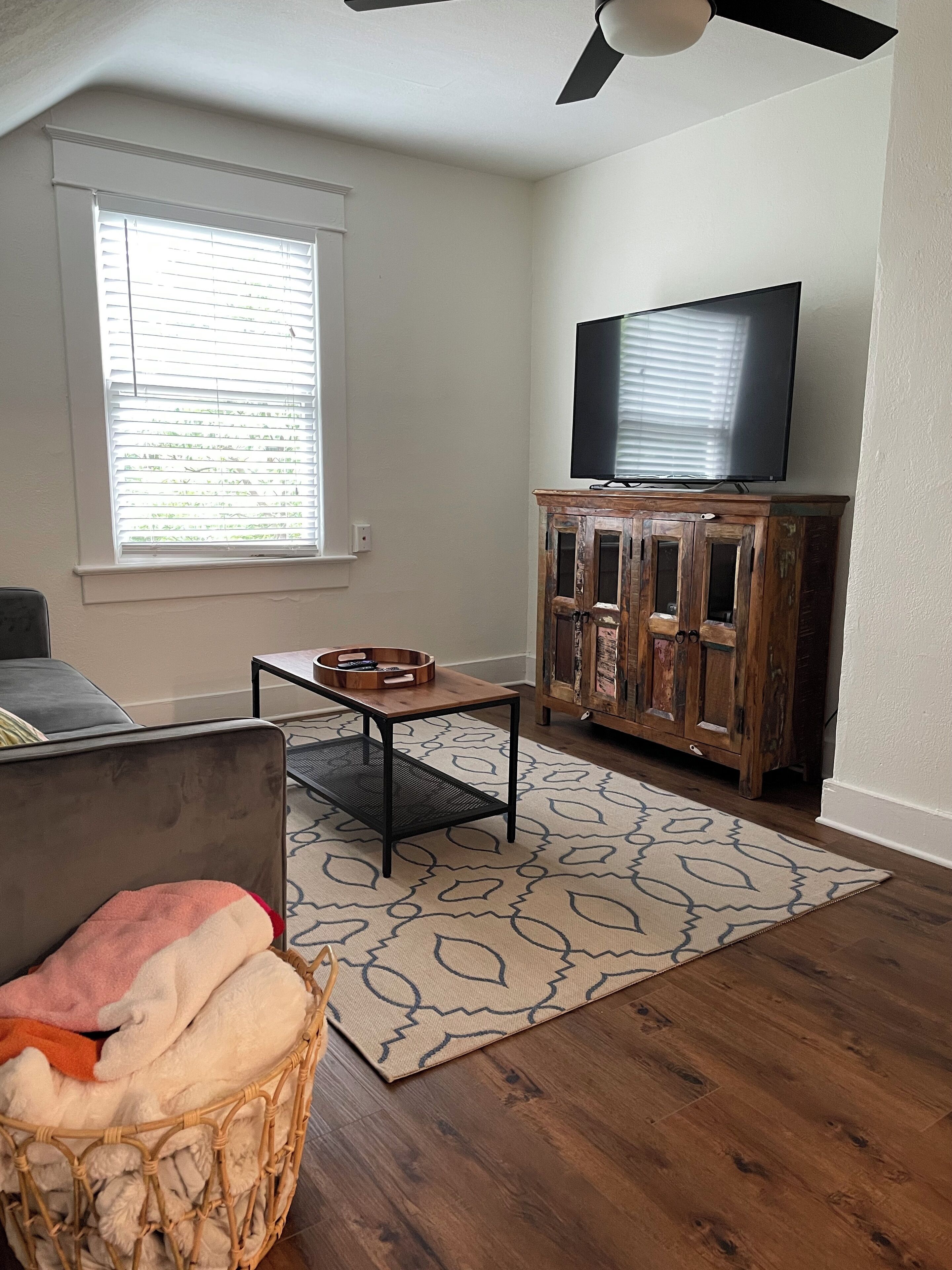 智能电视、电子游戏