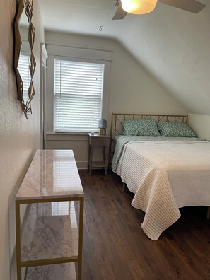 2 soverom, wi-fi (inkludert) og sengetøy