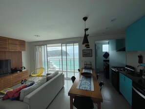 Smart TV, mesa de ping pong