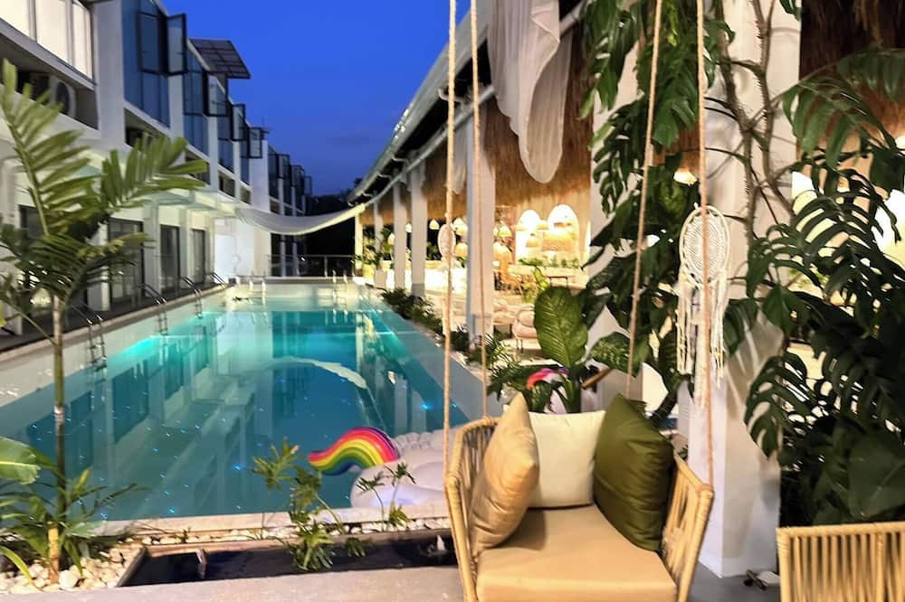 Diving Addiction Resort