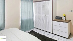1 bedroom, iron/ironing board, WiFi, bed sheets