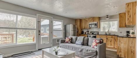TV, fireplace, DVD player, offices