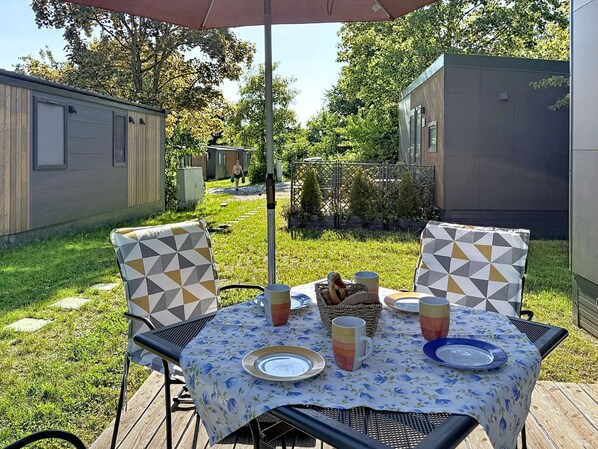 Outdoor dining - Tiny Haus Conny by Interhome (Wemding)