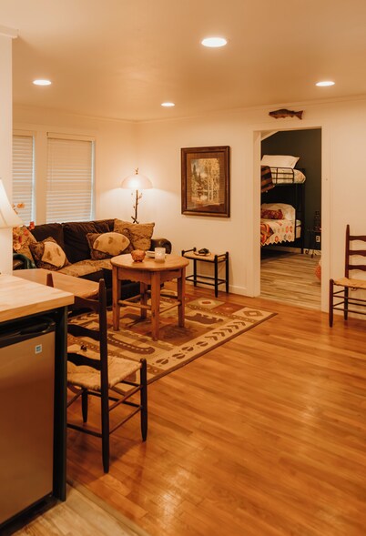 Ultimate Outdoor Escape & Hiking on 6,000 Acres