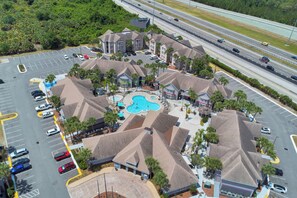 Exterior - 5 Miles - Disney Parks! Walk to Old Town Kissimmee, Celebration, Factory Outlets (Kissimmee)