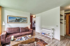 Living area - Garden View Montana, Argentière (Chamonix), France (Argentière (Chamonix))