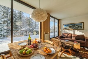 Living and dining room