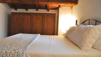 1 chambre, lit parapluie, Wi-Fi, draps fournis