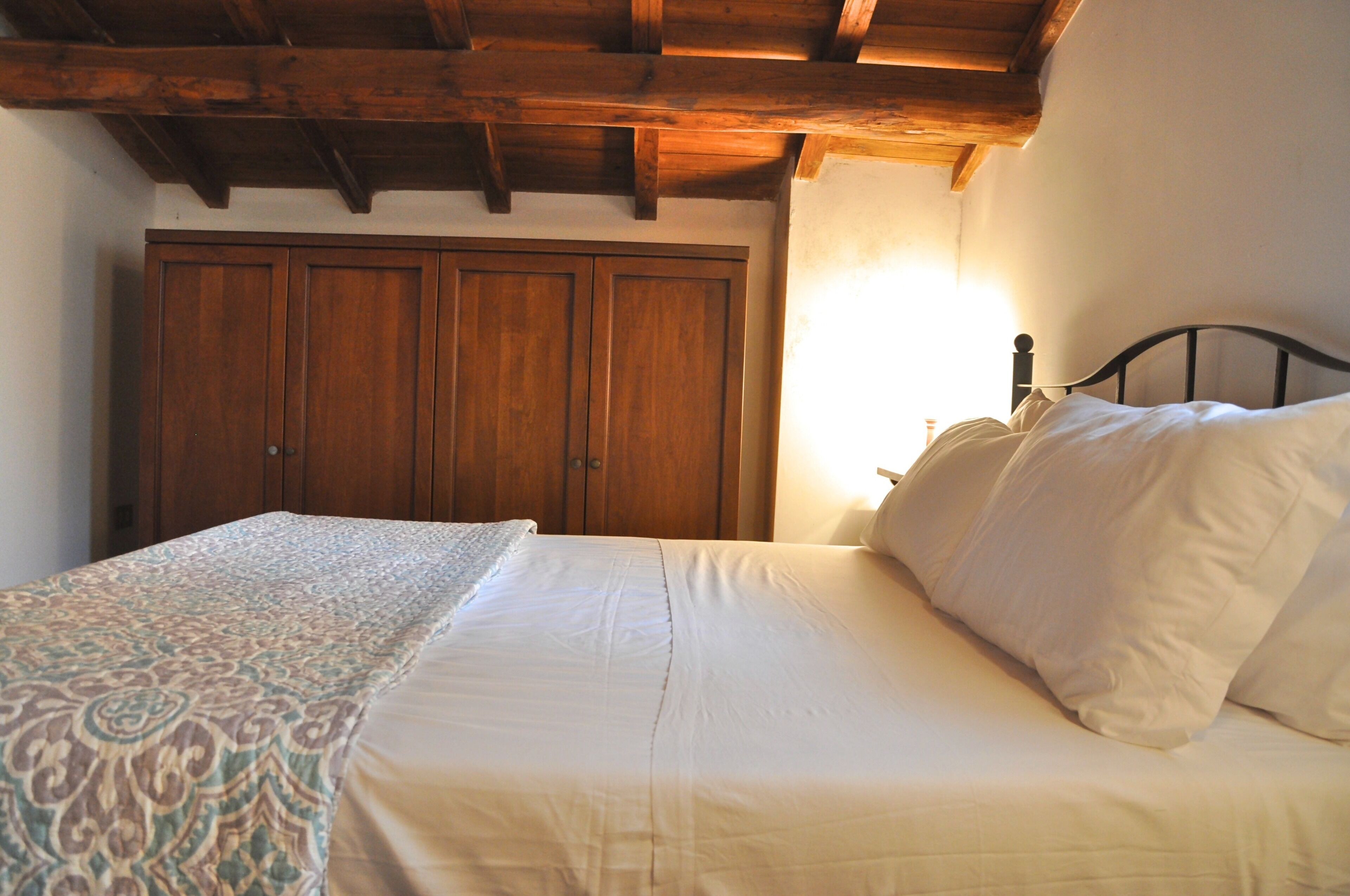 1 chambre, lit parapluie, Wi-Fi, draps fournis