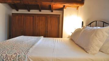 1 chambre, lit parapluie, Wi-Fi, draps fournis