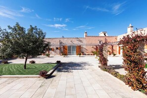 Exterior - Masseria Misocampo With Garden And Pool, Calimera, Italy (Calimera)