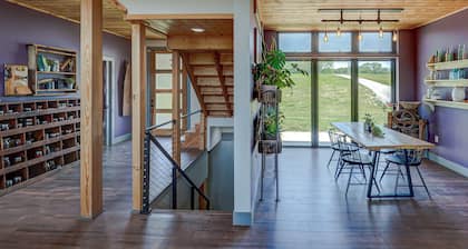 7-Bedroom: Hoops, Pickleball, Movies, Books & Games!