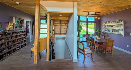 7-Bedroom: Hoops, Pickleball, Movies, Books & Games!