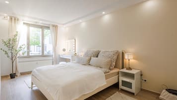 1 bedroom, free WiFi, bed sheets