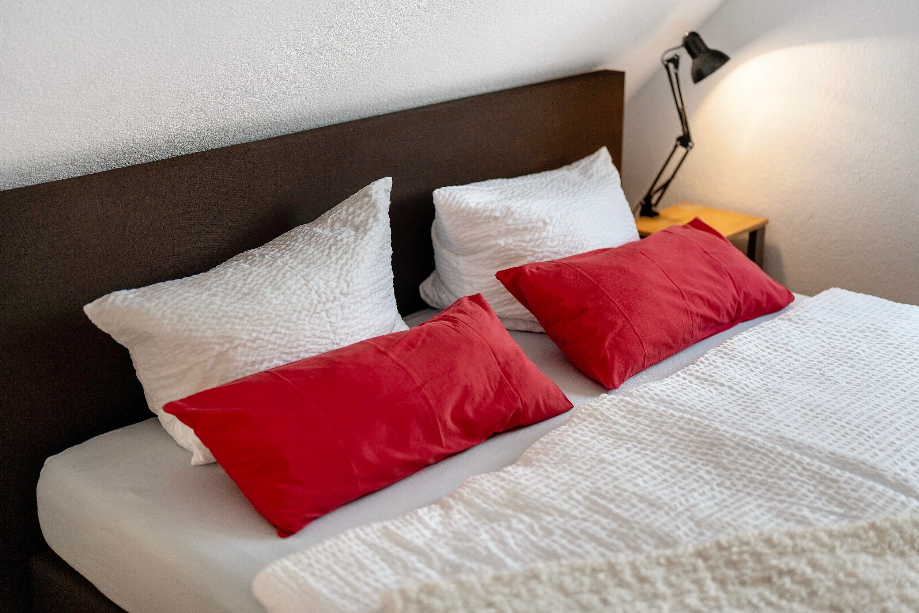 2 dormitorios, tabla de planchar con plancha, wifi gratis y ropa de cama