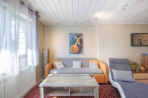 Televisio, videopelejä, DVD-soitin, stereot