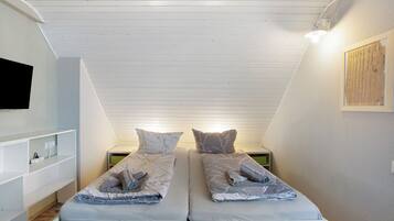 2 Schlafzimmer, BĂŒgeleisen/BĂŒgelbrett, kostenloses WLAN, BettwĂ€sche