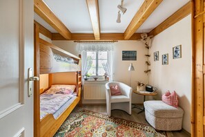 2 bedrooms, free WiFi, bed sheets