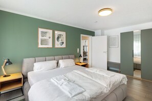 2 makuuhuonetta, silitysrauta/-lauta, ilmainen Wi-Fi, vuodevaatteet