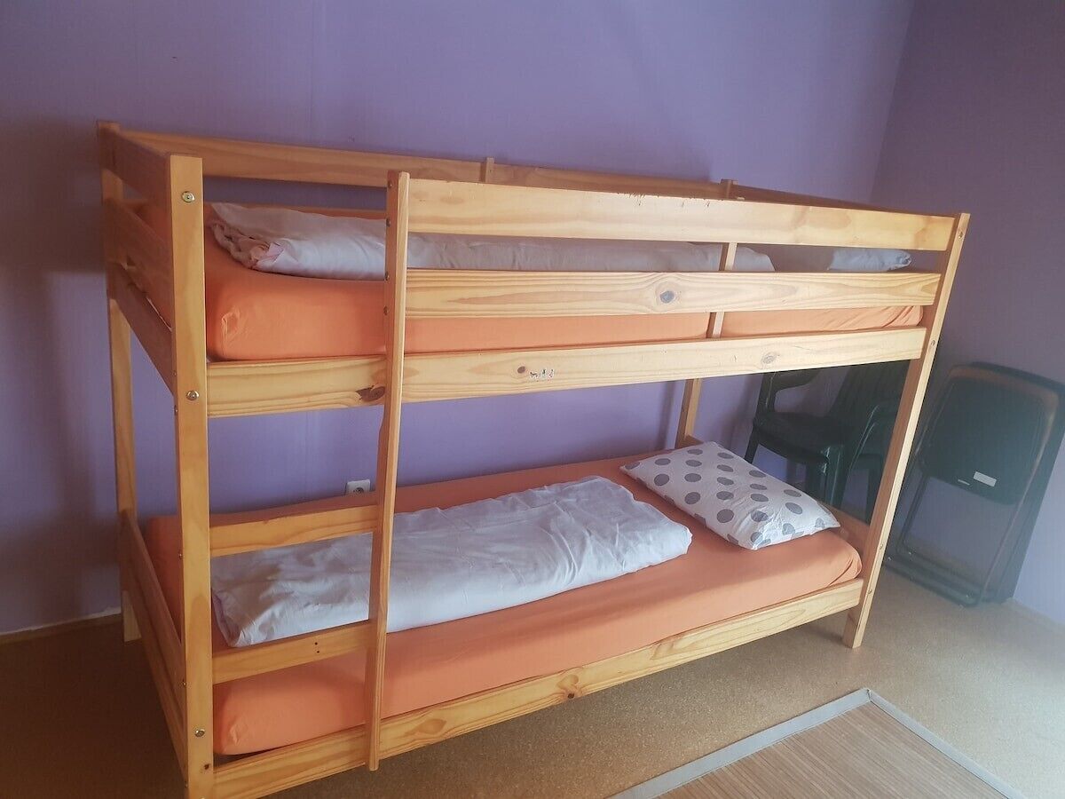 3 habitaciones, tabla de planchar con plancha y wifi gratis 