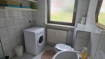 Bruser, gratis toiletartikler, håndklæder