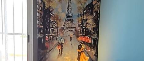 4 bedrooms, desk, iron/ironing board, WiFi